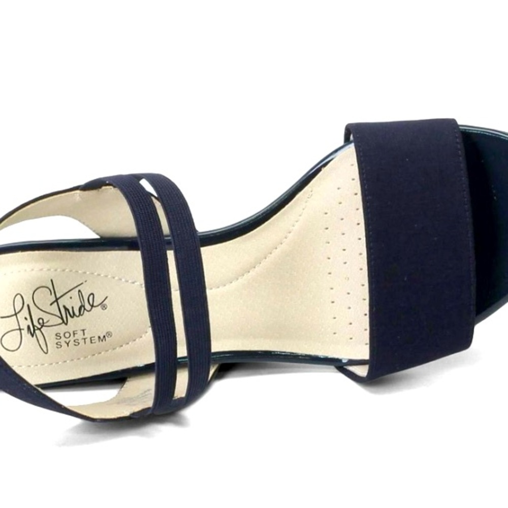 Lifestride Womens Yolo Padded footbed w/Soft System comfort elements